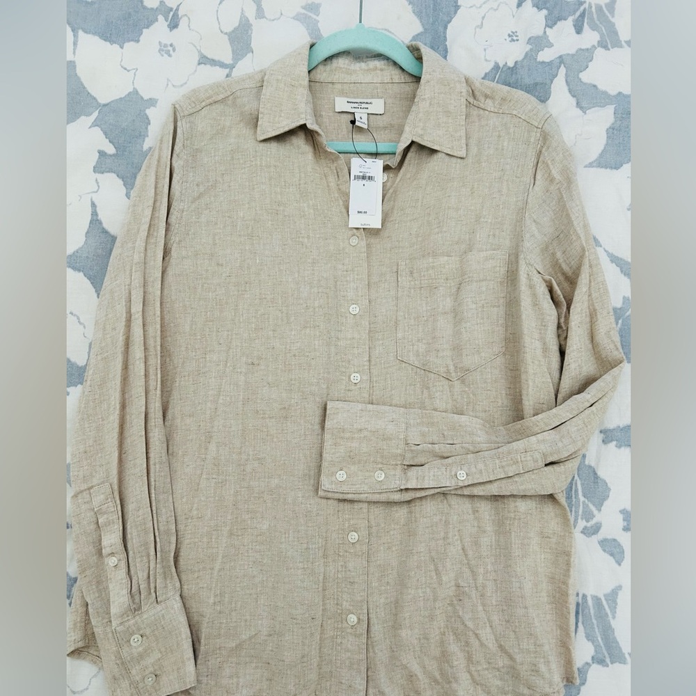Banana Republic Linen Blend blouse Brand New! Size:S